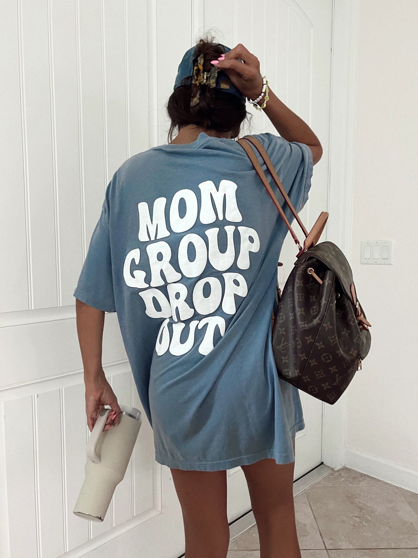 MOM GROUP DROPOUT TEE